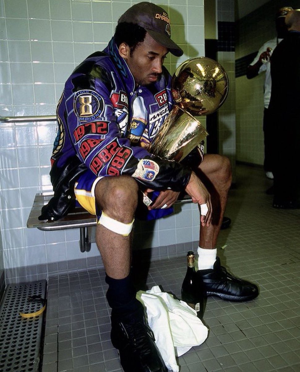 timelesssports_'s tweet image. 20 years ago today.

Iconic. ♾