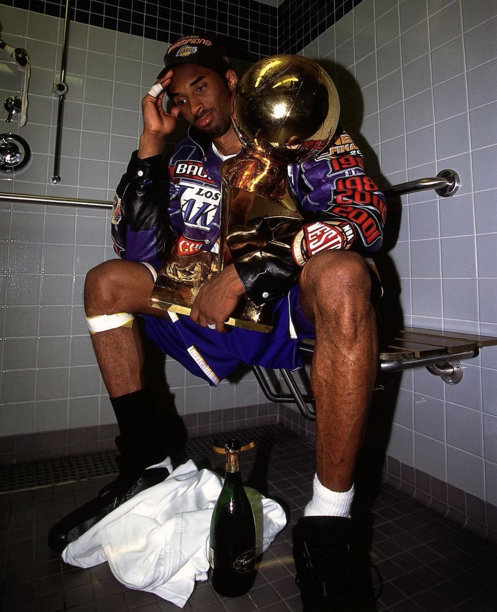 timelesssports_'s tweet image. 20 years ago today.

Iconic. ♾