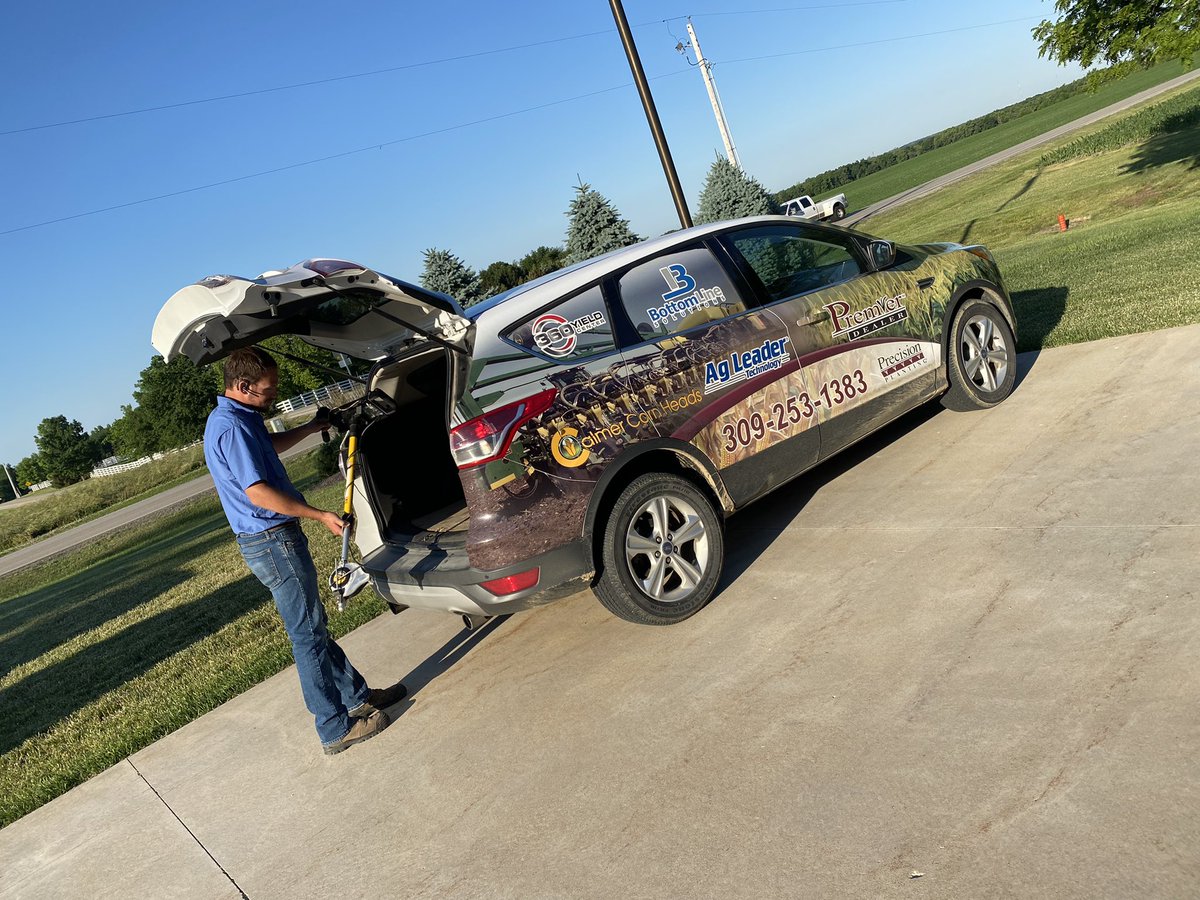 BottomLineSolu1's tweet photo. Off to do some stand count  @PrecisionPlant #pogostyle field emergence for customers today!
#MakeEverySeedCount
#trustbottomline
#BLSyourPrecisionAgSource https://t.co/y2QjcNR0wN