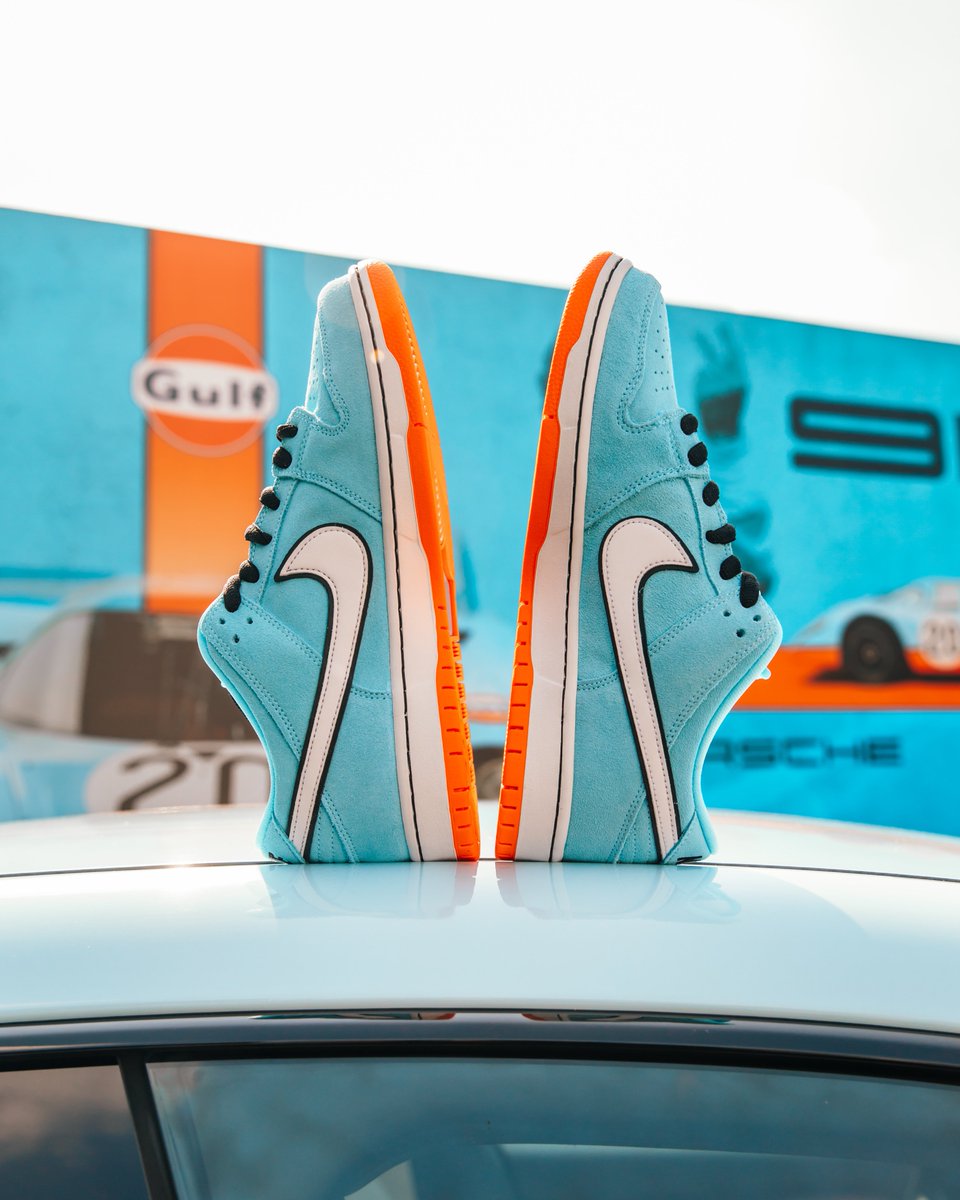 Porsche_Iberica's tweet photo. 🟠PARTICIPA EN EL SORTEO🔵
Consigue estas Nike SB Dunk Low Gulf y siente la pasión de las 24H de Le Mans 🏁
➡️Síguenos en Twitter
➡️Haz RT CITANDO a dos amigos con los que viajarías en el #TaycanGulf
¡Participa hasta el 28 de Junio!
*Talla 41. Solo España
#PoscheGulf https://t.co/Llc3k5v5mi