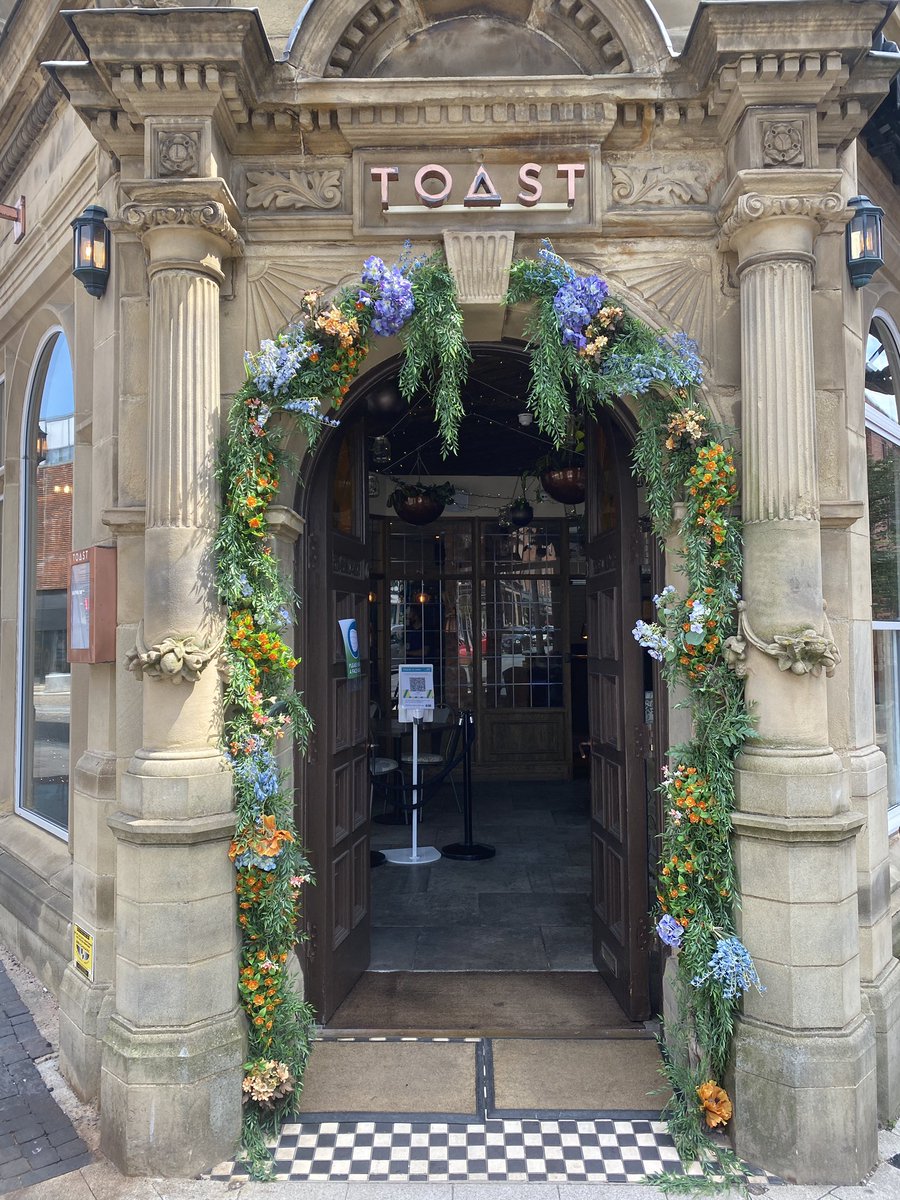 Good catch up <a href="/toastaltrincham/">Toast</a> with a fab local business

The entrance to Toast always makes me smile