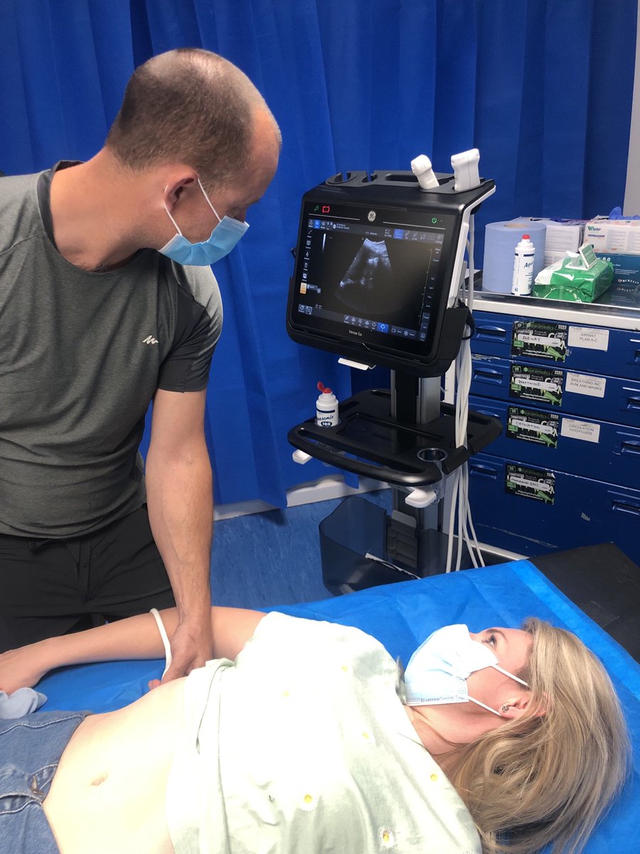 Padamedic's tweet photo. ⁦@ED_SteppingHill⁩ #ACP team #PoCUS ultrasound course with ⁦@Polaris_Academy⁩. Learning level 1 FAST scan techniques for trauma https://t.co/Zhu3pRXoDn