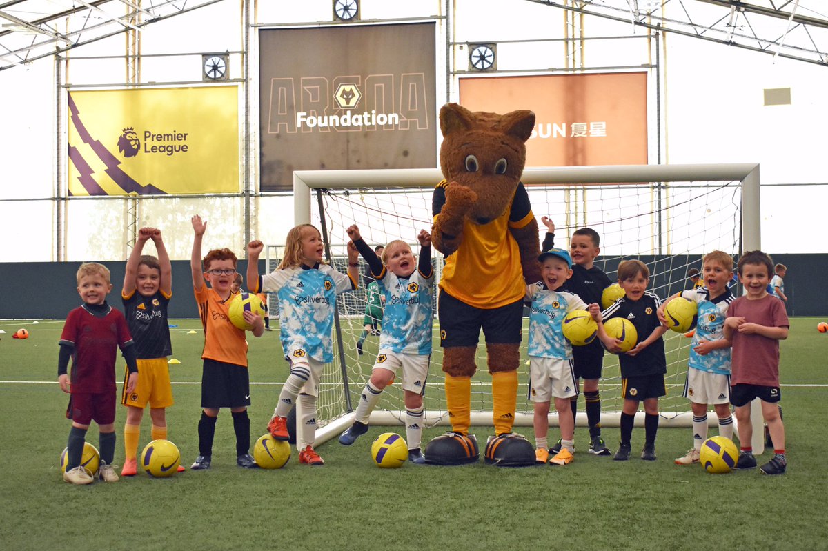 Competition time!🎉

We’re giving away a FREE Wolves soccer session for each age group!
⚽️ Reception to Year 2
⚽️ Year 3 to 4
⚽️ Year 5 to 6

To enter, retweet and comment the age group you want to enter before 5pm Thursday 17th June❗️

The winner will be contacted on Friday!😊