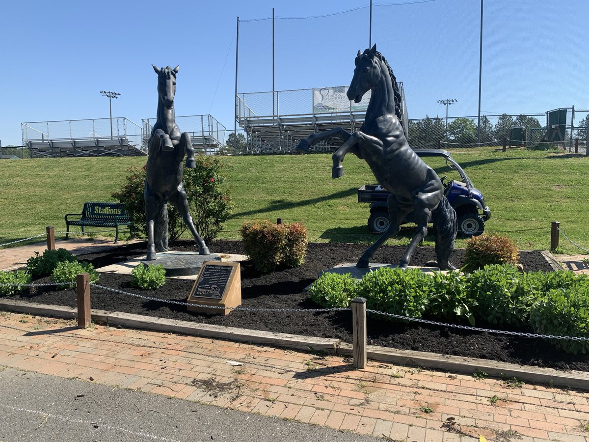 Tonight in 🐎🐎 Sports:
<a href="/SoCoSoftball/">South County Softball🥎🥎</a> hosts TC 630p🥎
@soco_gsoc hosts LB 7pm⚽️ <a href="/SOCOLacrosse/">SOCOBoysLacrosse</a> @ Robo 530pm🥍 <a href="/SoCoGLacrosse/">South County Girls Lacrosse</a> @ Robo 730pm🥍#LetsGoSoCo #winzn 💙💚👀🔥<a href="/GARNERyourGRIT/">Brett M. Garner (he/him)</a> <a href="/SocoNetwork/">Stallion Nation Network</a> <a href="/BoosterSoco/">SocoBooster</a> <a href="/socohs/">South County HS</a>