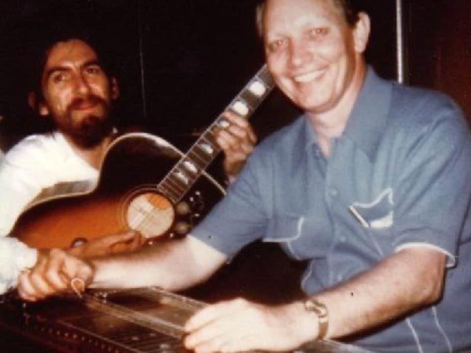 calig1rl7's tweet photo. #GeorgeHarrison #PeterDrake https://t.co/wnKt7s1VzT