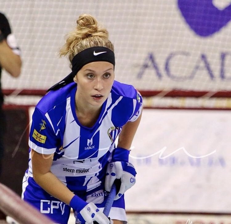 ⚪️🔵La <a href="/laurins_5/">Laura Barcons</a> va comunicar al club que no continuarà la propera temporada per iniciar un nou projecte.

🏑Des del Voltregà Stern motor li volem donar les gràcies per tot l’esforç i dedicació i li desitgem el millor en el seu futur esportiu i personal.

#ForçaMàgic #Gràcies