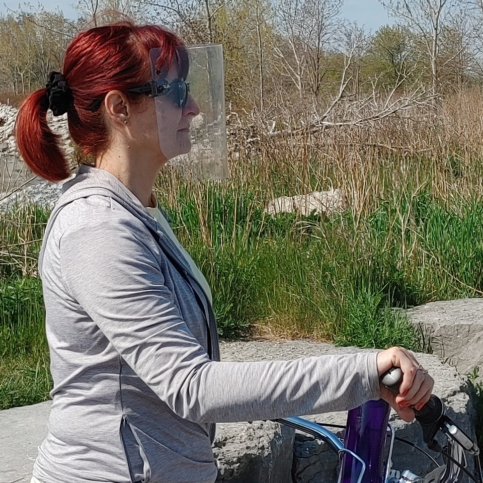 clip19shield's tweet photo. Clip19 for biking? Yes, and it works great… as a bug shield! Have you ever been biking in the great outdoors only to bike through a giant swarm of those little tiny black bugs? Or worse, swallowed some or got them in your eyes? #biking #bikewindshield #bikevisor #bikes https://t.co/T1FHLjYK2c
