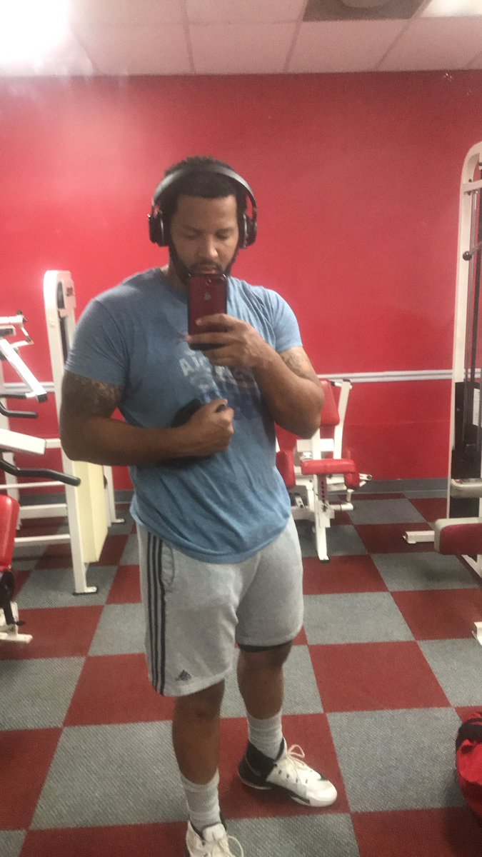 444Aintlifegrnd's tweet photo. @DomDaTrainer 6’3 270 SOLID 💪🏽💪🏽💪🏽 https://t.co/WOmKeXpezr