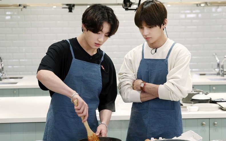 gukth's tweet photo. taekook cooking together is always so pleasing https://t.co/cGl4bXl1bC