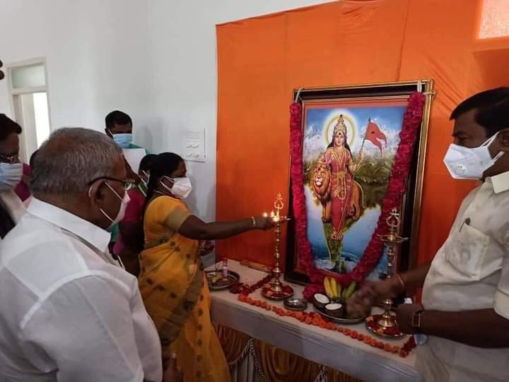 இவர் திமுக அமைச்சரா இல்லை Rss அமைபின் அமைச்சரா ..
 வடநாட்டுகாரர்களின் Rss அமைப்பின் வழிபாட்டு முறையை துவங்குவதன் நோக்கம் என்ன ??
<a href="/ravanasangu/">RAVANASANGU</a> <a href="/imKalaiVani/">Kalaivani</a> <a href="/kaviikanna/">🌾 கவிகண்ணா 🌾</a> <a href="/Shyamsu24/">Dr.Shyamsundar selvam</a> <a href="/Porkoelumalai/">JAIBHIM PORKO ஜெய்பீம் பொற்கோ</a> @periyar_army <a href="/Arunshanko/">💜🗿சமுத்தன்🏊💪💜</a> <a href="/Dravidian_Ariva/">அறிவு</a> <a href="/arakkarperiyar/">குறள் நெறி</a>