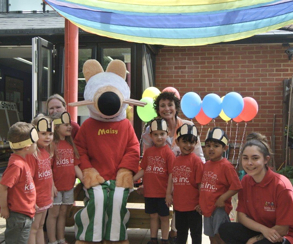 KidsIncUK's tweet photo. Crowthorne children and staff #team have a very #special #guest today for story time! #MaisyMouse @NDNAtalk @WalkerBooksUK @bracknellnews @CrowthorneUK @NDNAtalk @NurseryWorld @daynurseriesuk https://t.co/c9zKjAyku2
