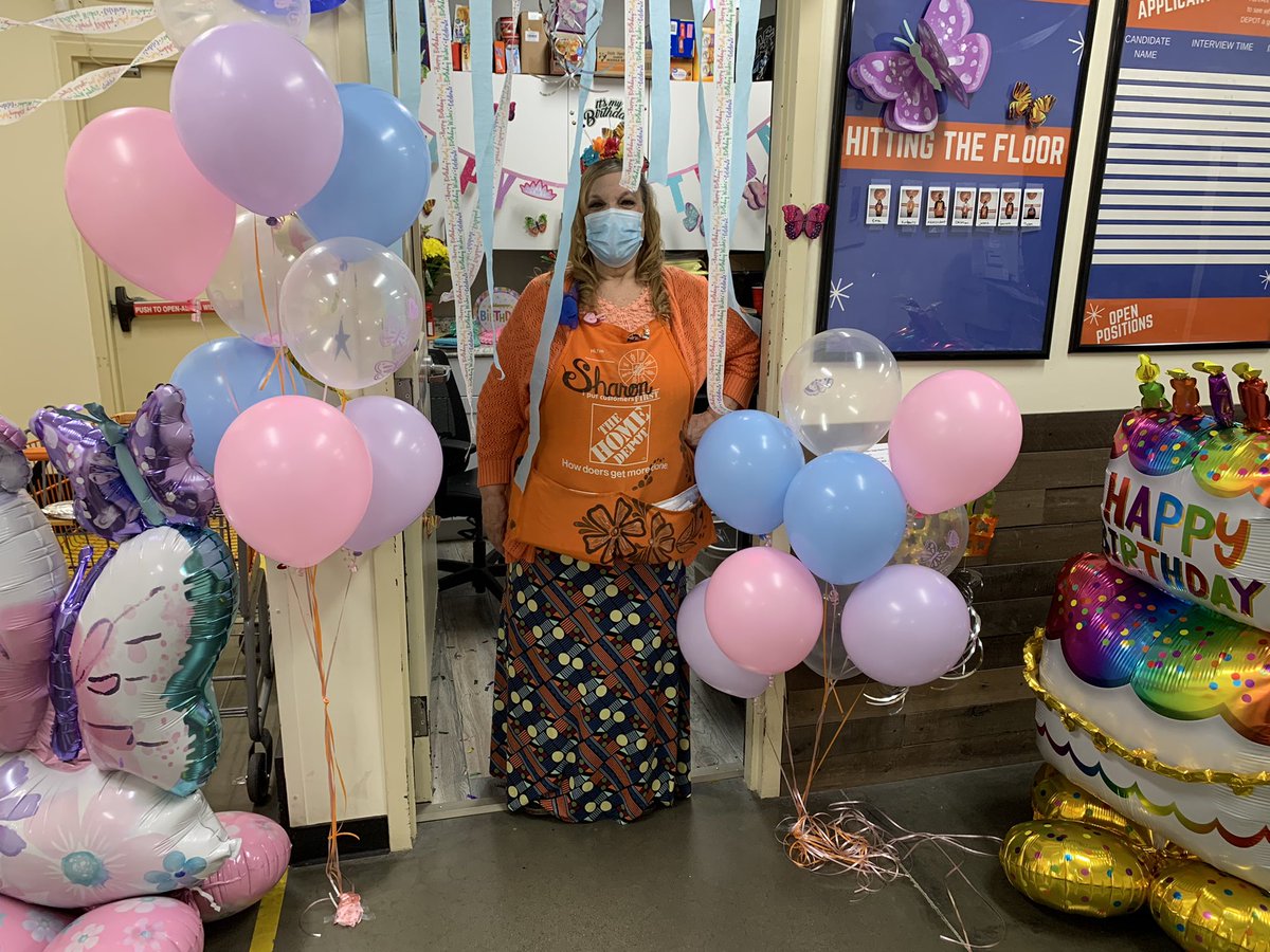 Happy Birthday to our amazing ASDS Sharon!!! Don’t know what any of us would do without you! #woodlandwins