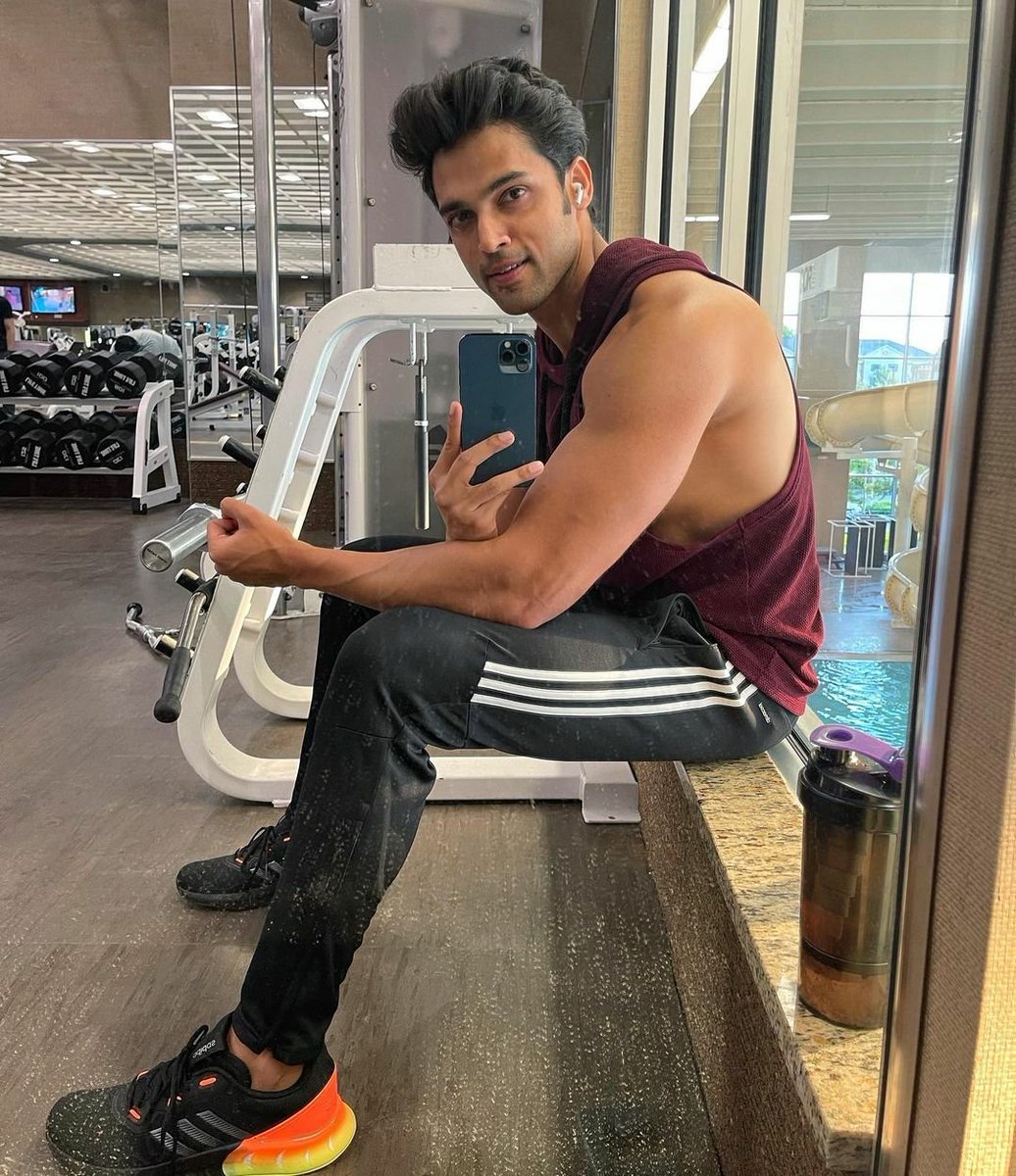 mrsanuragbasu's tweet photo. Hats off to those who workout regularly to stay fit and in shape ..it’s not an easy task 😮‍💨😰 but ….no stopping 😋😁 #samepose #samemotivation #differentday #lifetimefitness #lifetimefitnesscanton 

~ @LaghateParth on Instagram ♥️

#ParthSamthaan https://t.co/uYhBuq5Krq