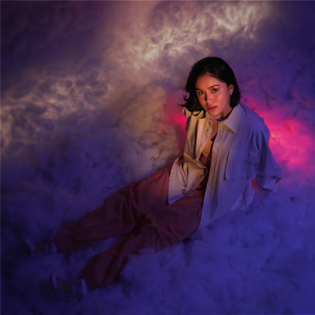 Claud9s's tweet photo. “Nothing To Do” by @barrettoclaudia featuring @curtismito is dropping this June 18 in all digital music platforms! 🤍☁️✈️ https://t.co/yZDRcRzNW1