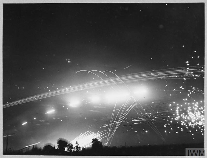 curatorian's tweet photo. How it started / How it went
RAF Regiment gunners loading 40mm ammunition for anti-#flyingbomb defences / Firing at flying bombs at night, summer 1944. https://t.co/JmrR8NwwCJ
