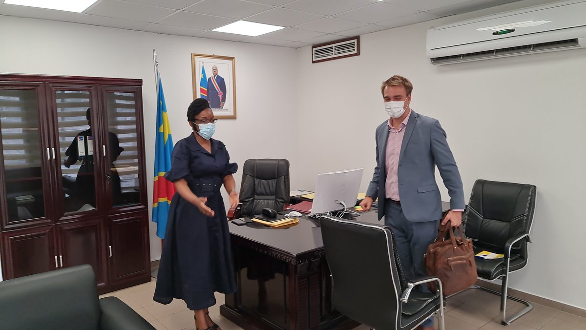 Madame le #DG_ARE a reçu le Directeur de <a href="/BBOXX_RDC/">Bboxx RDC</a> pour discuter des nouvelles perspectives de cette entreprise. Le secteur bénéficie de l'appui de <a href="/NgalulaPe/">N.Sandrine Mubenga PhD, PE</a> pour toute initiative pouvant le booster dans son développement.