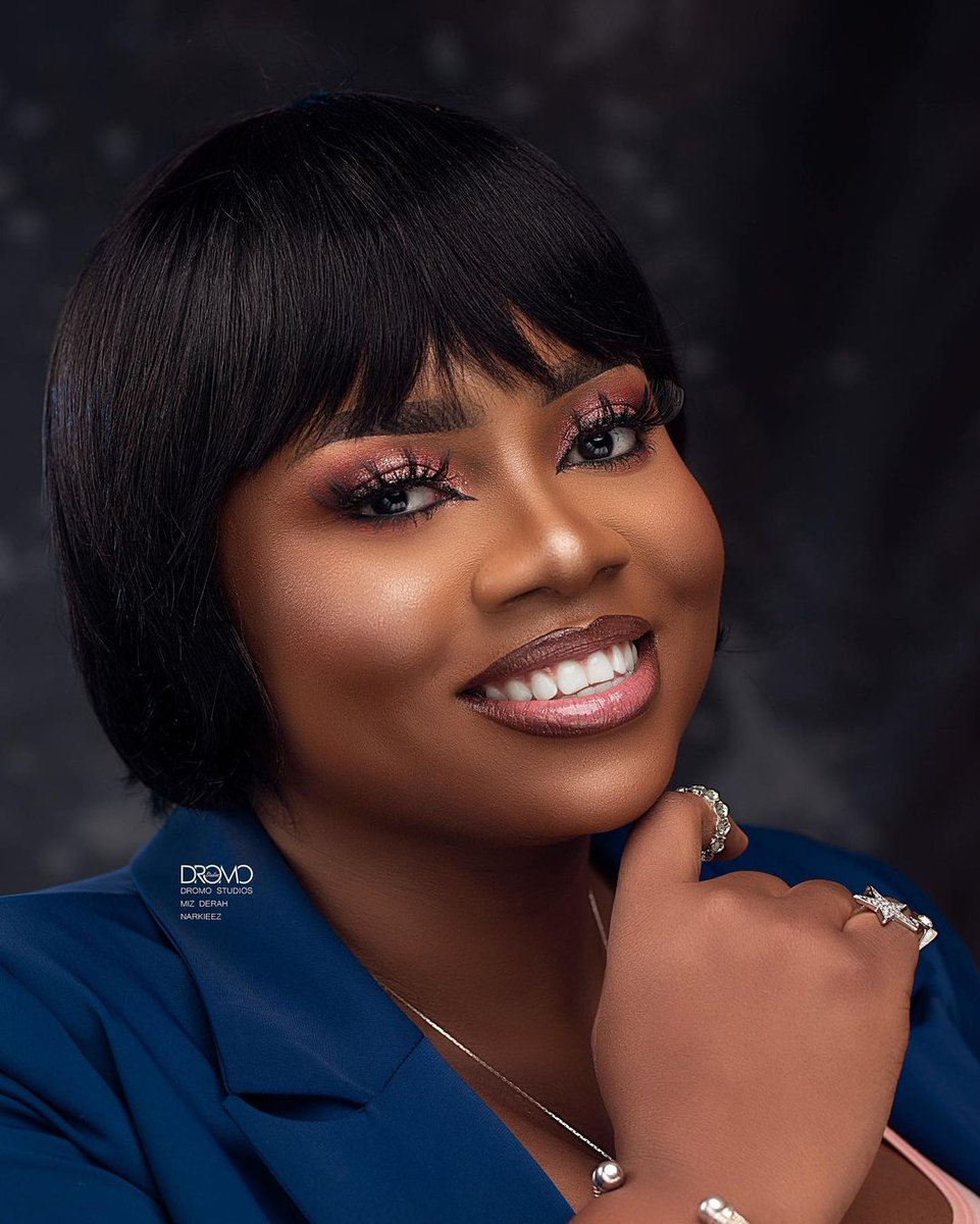 TaurusAgyeman's tweet photo. A little bit of Spice and a little bit of Style
@miz_derah@narkieez @dromo_studios.
#studioshoots #dromostudios #portraits #ghfines #beauty
#thickwomen #pink #memoriesmatter #portraitmood https://t.co/8PUUqcUC4o