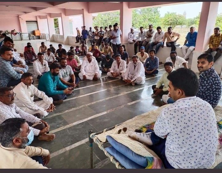 rohitkumarmali's tweet photo. તમને એમ છે @isudan_gadhvi #કોરોના જતો રહ્યો છે? તો તમારી જાણ ખાતર જણાવું હજુ કોરોના ગયો નથી આ રીતે માસ્ક અને સોસિયલ ડિસ્ટન્સ વગર ભીડ એકઠિ કરી કોરોનાને આમંત્રણ આપી રહ્યા છો જો આમાથી કોઇને કોરોના થસે તો તમે જવાબદારી લેશો?
ડિબેટમા તો તમે બહુ કહેતા અને આજે તમે જ નિયમની ધજિયા ઉડાઓ છો? https://t.co/zPBACFqBlk