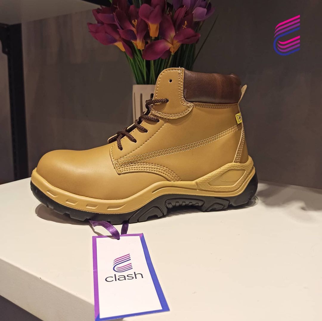 Clashuniformes's tweet photo. ¿Estas buscando calzados de seguridad?🤔

¡No busques más! Contamos con diferentes modelos que aportan elegancia, confort y calidad a quienes lo usen. 

📌 Visítanos en el centro comercial Millenium Mall, nivel plaza en horarios de 9:00 am a 5:00 pm, los 7 días de la semana. https://t.co/8Ajo6bVIuh