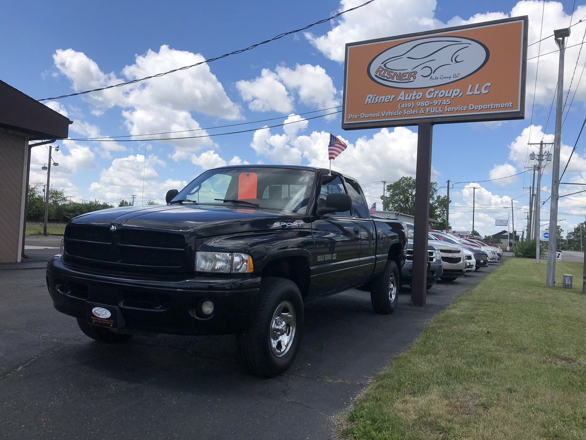 RisnerAutoGroup's tweet image. ‼️USED TRUCK‼️
144k miles
4x4  V8
$5800 cash price!
Call 419-980-9745 to set up a time to come take it home! Ask for Tyler!
