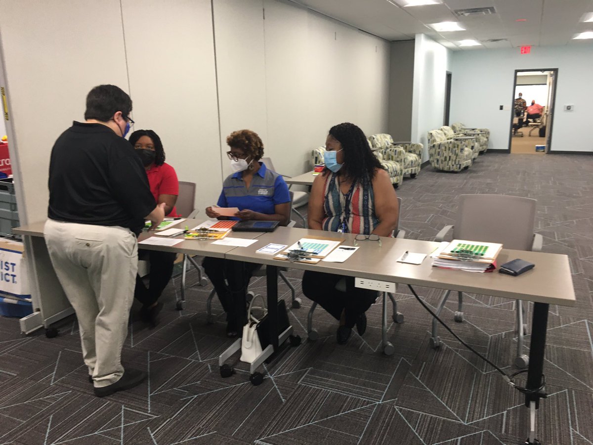GoTriangle's tweet photo. It’s job fair time!! Got a good driving record and great customer service skills? GoTriangle and GoRaleigh, GoCary, GoDurham, Chapel Hill Transit and GoWake Access need bus operators are interviewing candidates at a job fair now. #trianglejobs
READ MORE: https://t.co/4WCASxj0aY https://t.co/ypomblKdAV