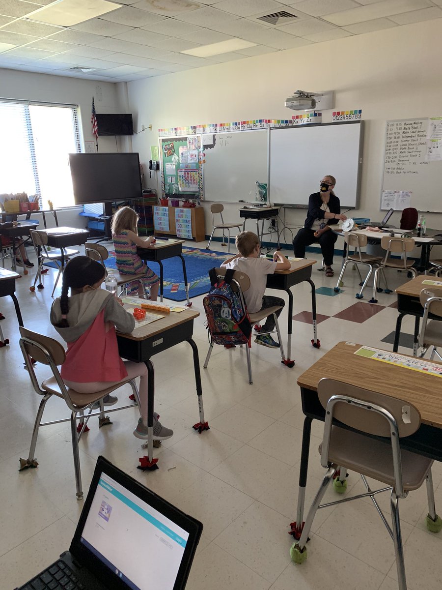 BraxtonMcLaurin's tweet image. #CCSRISE2021! And still we RISE! No power! No problem! Learning still happens!