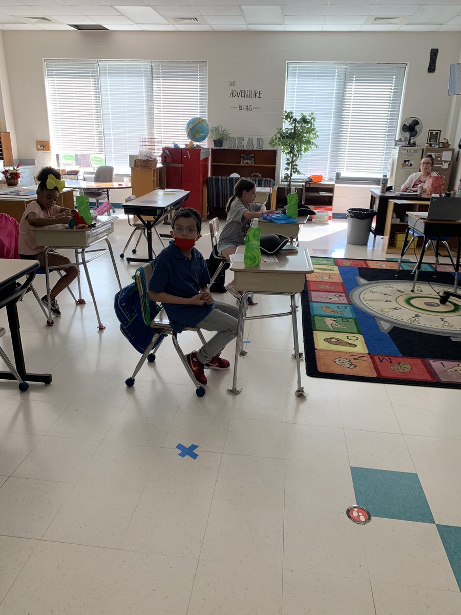 BraxtonMcLaurin's tweet image. #CCSRISE2021! And still we RISE! No power! No problem! Learning still happens!