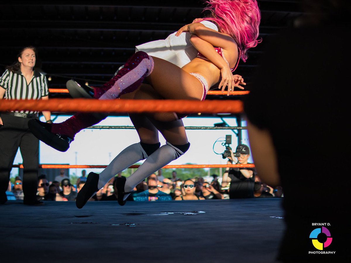 ShawnaReed93's tweet photo. Thanks so much to @BDPhotography88 for these awesome shots from #MPWKeepEmTalkin!!!! #WomensWrestling #MissionPro #daughterofathousandmaniacs #alexgracia https://t.co/NL13bBdNuB