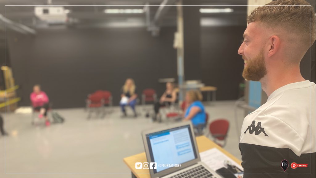 SalfordCity_FDN's tweet photo. Last night, we had our first 𝐅𝐈𝐓 𝐀𝐌𝐌𝐈𝐄𝐒 session at @KelloggsUKI’s specialist gym! 🏋️

Together, we all outlined our main aims and targets from the programme, then went into the gym for a fun circuit! 🙌

Thank you to @KelloggsUKI for their generous hospitality! 🤝 https://t.co/9oydSSsqvD