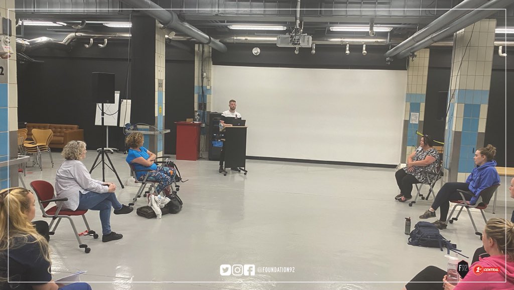 SalfordCity_FDN's tweet photo. Last night, we had our first 𝐅𝐈𝐓 𝐀𝐌𝐌𝐈𝐄𝐒 session at @KelloggsUKI’s specialist gym! 🏋️

Together, we all outlined our main aims and targets from the programme, then went into the gym for a fun circuit! 🙌

Thank you to @KelloggsUKI for their generous hospitality! 🤝 https://t.co/9oydSSsqvD
