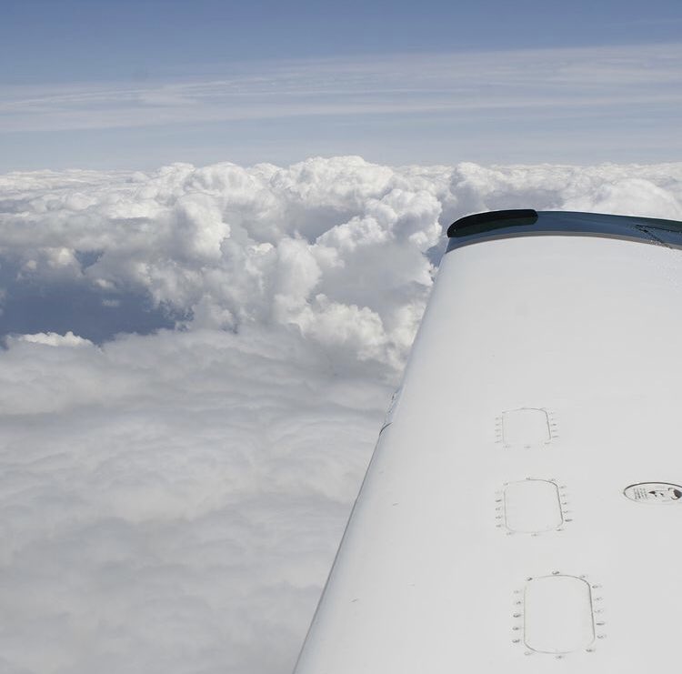 FFOA_Org's tweet image. There is something about skimming the tops of the clouds that just can’t be explained. You have to #feel what is like. #flying #pilotslife #learntofly