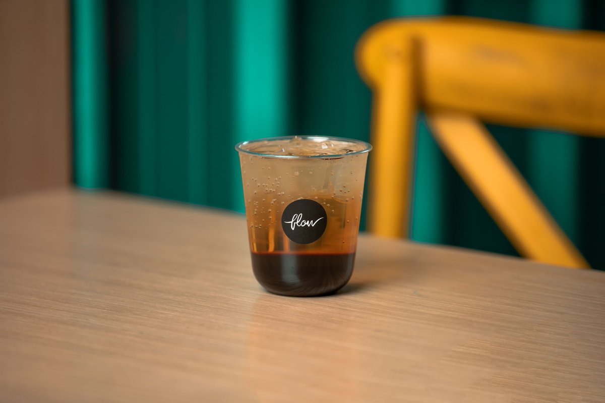 FlowCoffeesa's tweet photo. بنكهات مختلفة، تذوقوا الآيس تي من فلو🤩💛
تفضلون نكهة الخوخ🍑 أو الليمون 🍋؟ https://t.co/vT2fh1yjh9
