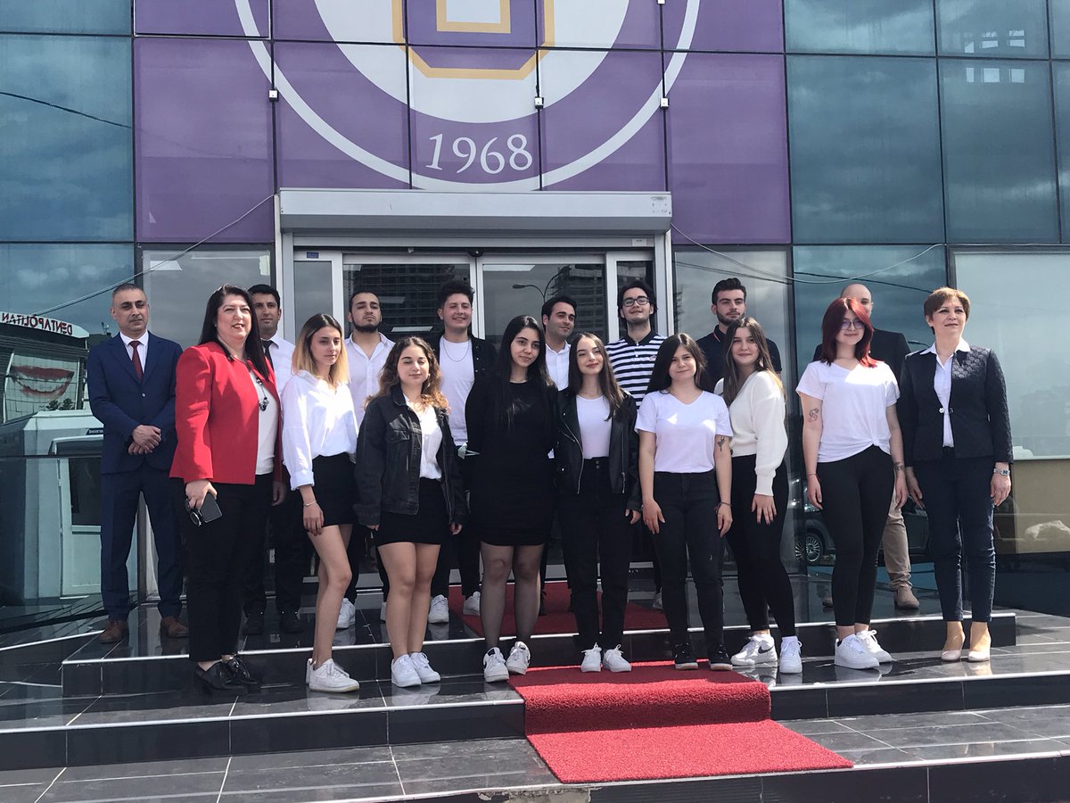 MADENLERUAL's tweet photo. 12.sınıflarımızı mezun ediyoruz.! 👩‍🎓👨‍🎓

#uğurdamezuniyet
#uğurluolmak💜 https://t.co/3fHiTeislQ
