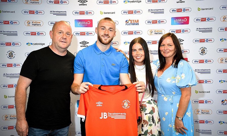 allancampbell98's tweet photo. Delighted to sign for @LutonTown can’t wait to get started💪🏻 https://t.co/WdPSv8DzyH