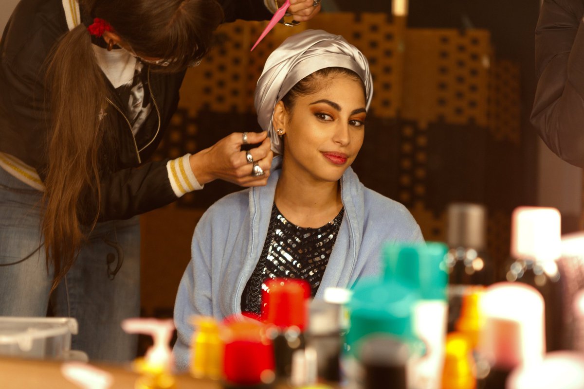 SeriesUpdateFR's tweet photo. L'épisode spécial d'#Elite centré sur Nadia et Guzman est disponible sur Netflix. https://t.co/fYOPBVFBLN