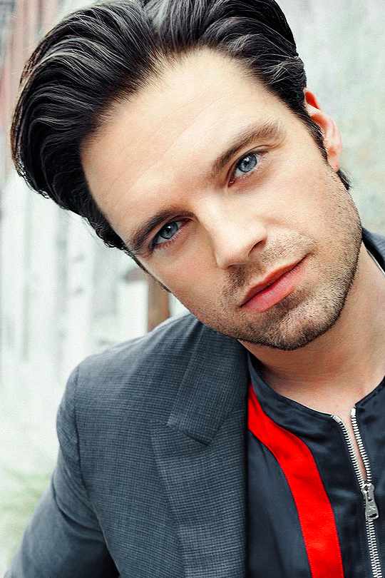 PaulePLN's tweet photo. I just think we should appreciate this boyish, bright-eyed photoshoot by Augustman Malaysia more 😁🐞🍭
#SebastianStan #WeLoveSebastianStan https://t.co/gCtDzhQ6LB