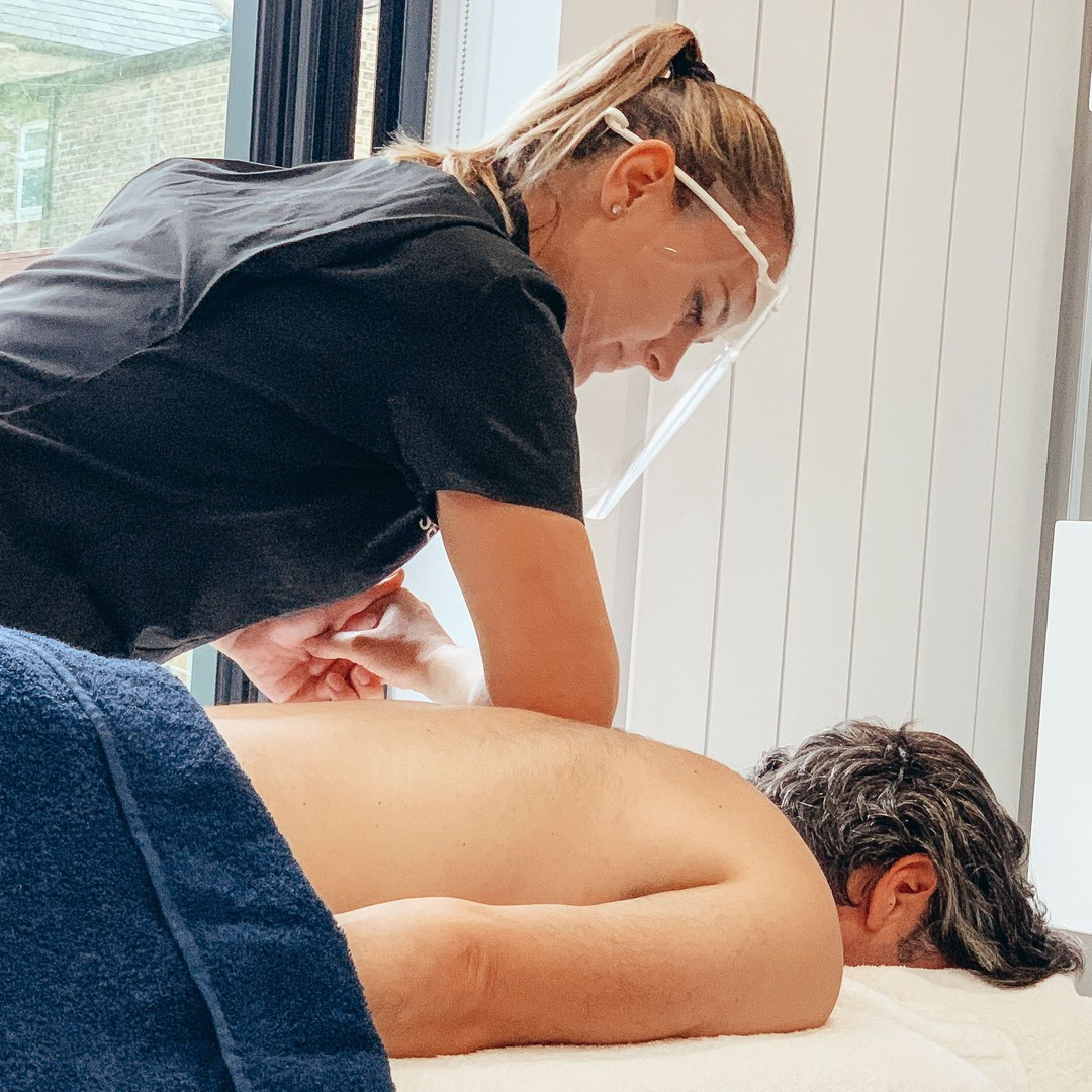 Book your father a massage session for father's day and make his well-being a priority 🌟 You can also get him a London Serenity gift card and let him choose the treatment, time, and day! #londonserenity #fathersday2021