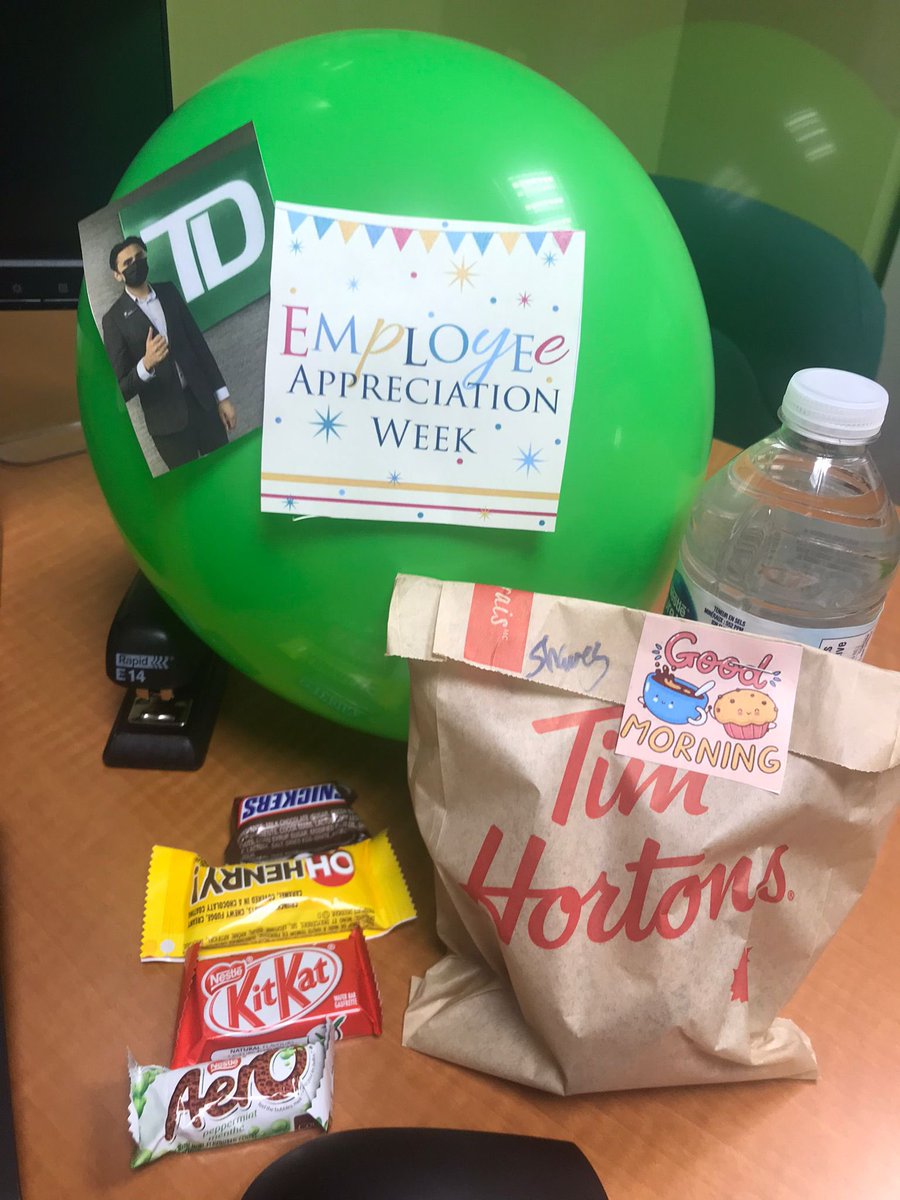 td_3184's tweet photo. Kicked off Employee Appreciation Week at 3184 yesterday celebrating our shining stars ⭐️⭐️⭐️ #EAW https://t.co/pD9OfUCvwT