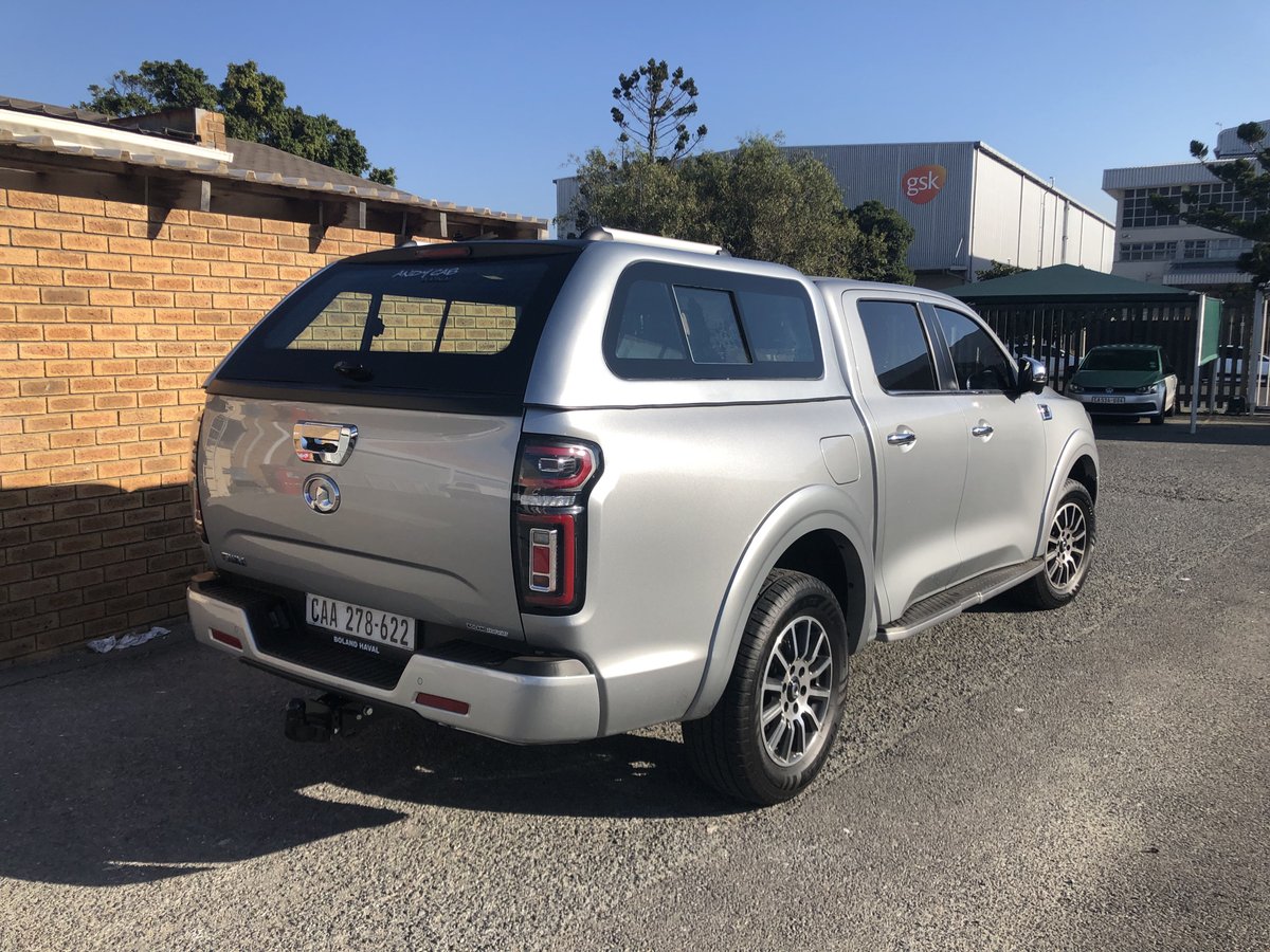 AndyCabCanopy's tweet photo. Silver GWM P Series Double Cab 😎

#GWM #PSeries #Silver #canopy #bakkies #SouthAfrica #CapeTown #AndyCab #Cars #Auto https://t.co/rZ57jedBML