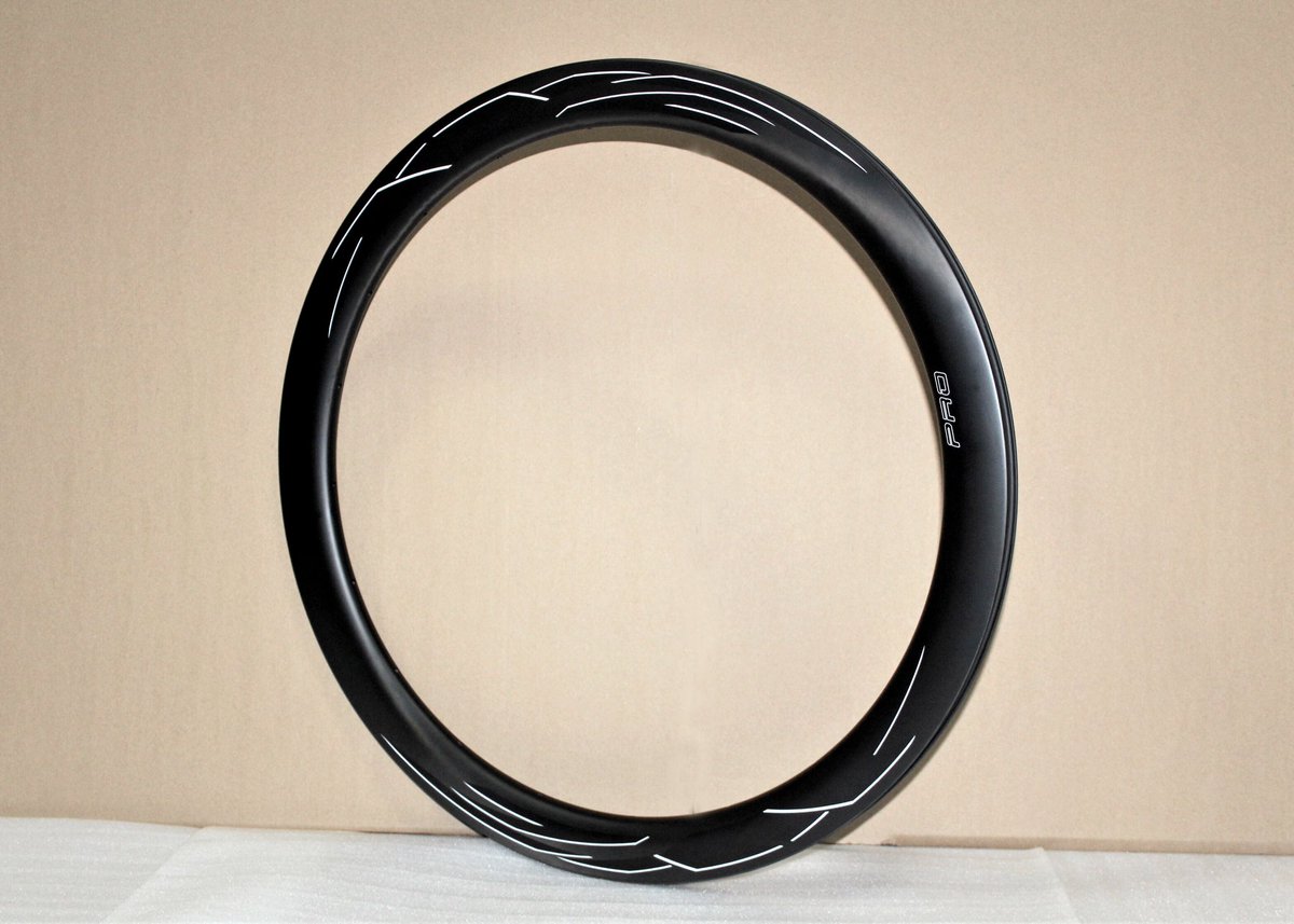 xyzbicycle's tweet image. Road-optimized, Xyz road plus carbon tubeless disc rim with inner width designed for exploration.

#xyzrim #T800carbon #carbontech 
#tubelessready #widerstand 
#lightweightwheels 
#discroadbike 
#allroadbike 
#cyclingpro