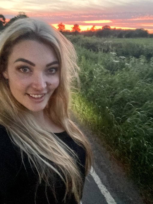 Saw the most amazing sunset the other night 😍 https://t.co/kWZT8wVU6B<a href="/tag/adultwork"class="tags"><span>#adultwork</span></a>