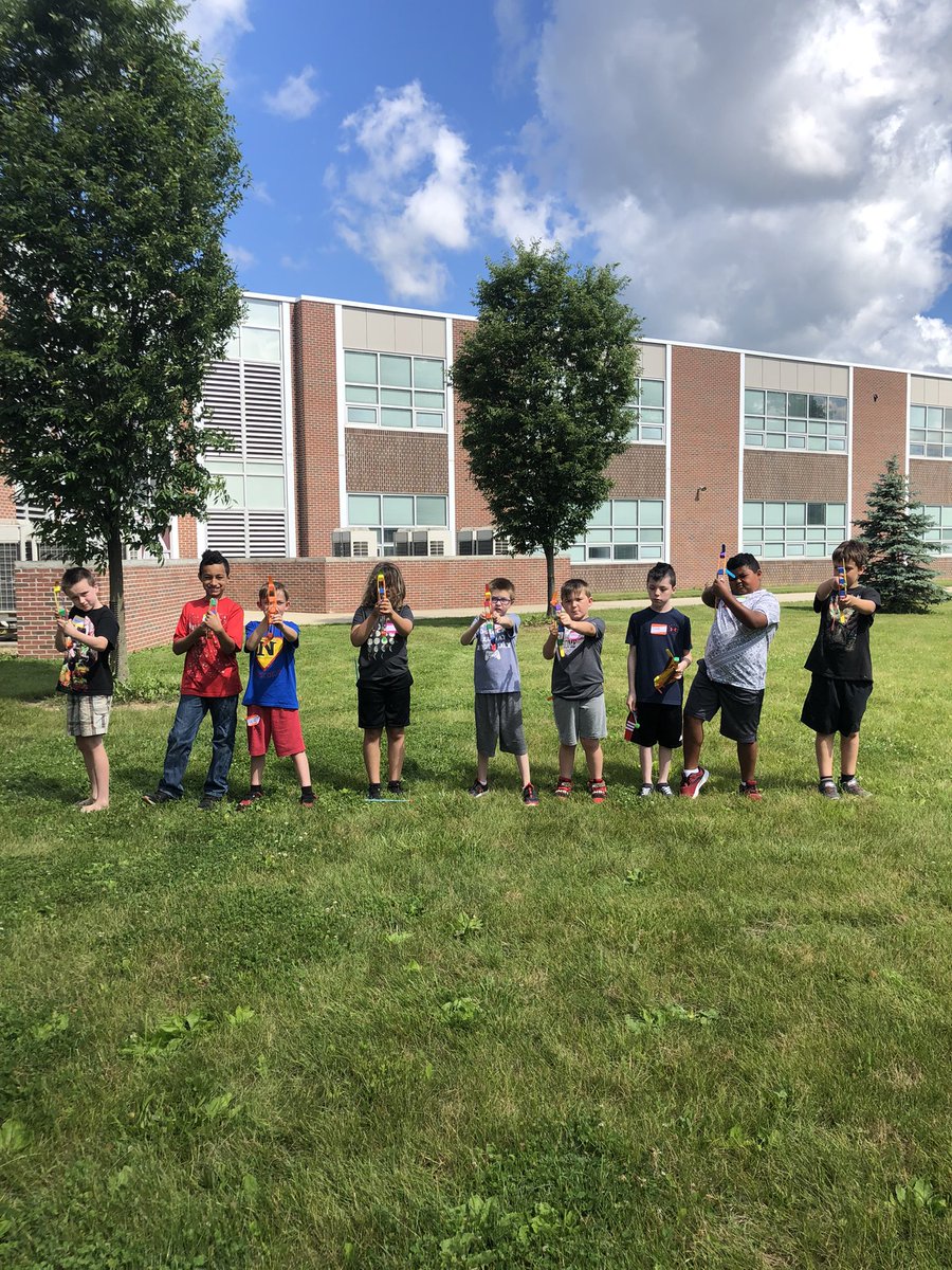 MrsAdkinsNCS's tweet photo. We LOVED making bows n arrows today at NCS STEM CAMP🎯 @Newark_Schools @MKutscherenko @MauraHorgan @BoboNCS @r_fielhauer @Keenesmathsci  #NCSSTEM #NCSSummerGames https://t.co/cLzs9s3faJ