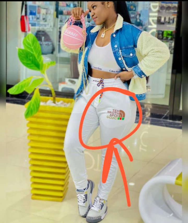 bajabiri's tweet photo. NYIE Jamhuri ya Muungano wa Midosho #JaMuMi Mnaona Umuhimu wa BRAND? https://t.co/ExL5N7xsmy