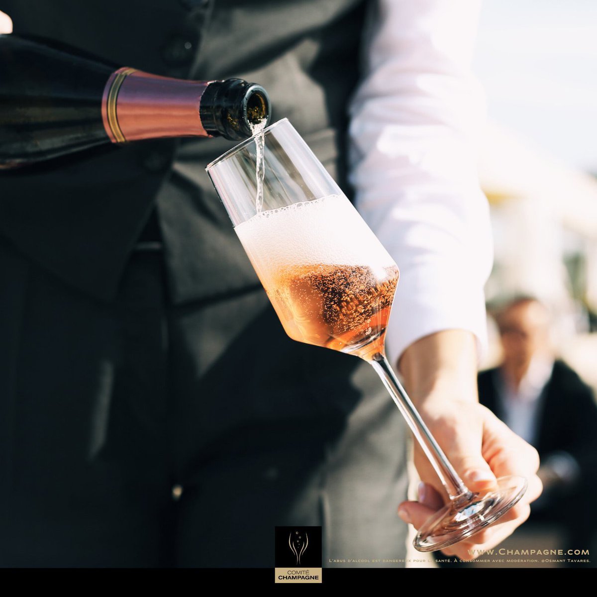 Champagne tweet media