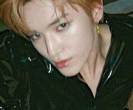 95BBIES's tweet photo. "she keeps spacing out, she's probably thinking about a boy"
My mind:
#TAEYONG #NCT127 https://t.co/cUEen4oa4e