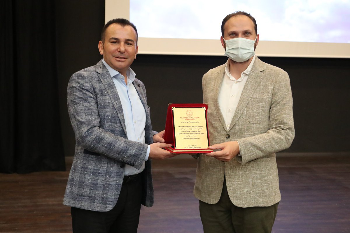 📌Zor Zamanlarda Mesleğinizden Güç Alın!

<a href="/hkunv/">Hasan Kalyoncu Üniv</a> öğretim elemanları Mardin’de, Psikolojik Danışmanlık ve Rehberlik Öğretmenleri ile buluşarak; "Zor Zamanlarda Mesleğimizden Güç Almak" konulu bir seminer düzenledi.
Detaylar için:⏬👇⏬
hku.edu.tr/haberler/zor-z…