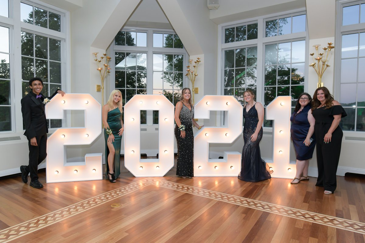 Still smiling from Prom '21! It was an enchanted evening! #onela2tr1de #mineolaproud <a href="/mineolahs/">Mineola High School</a>