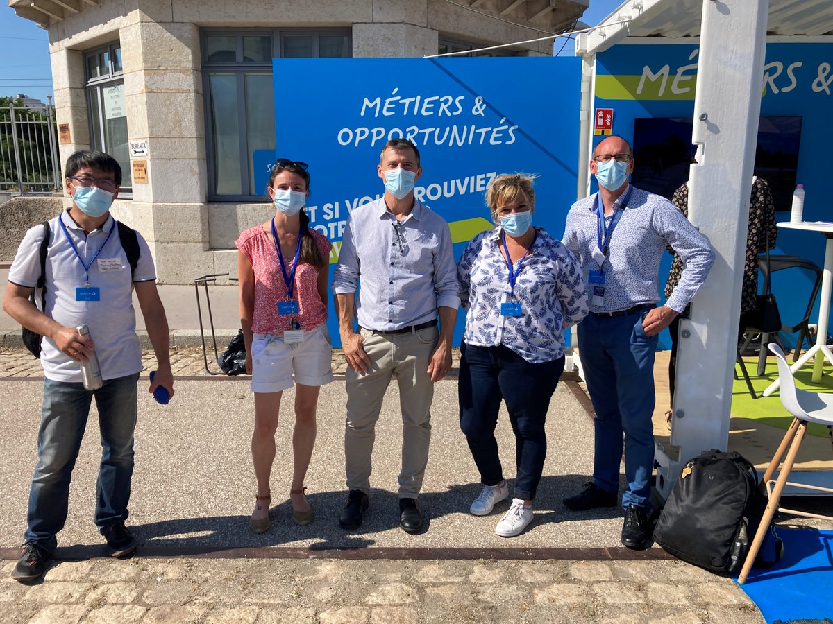 virginievaste's tweet photo. @SanofiFR @villedelyon @mozaikrh @VilleEvreux Avec de nombreux colllègues de @Marcyletoile @Neuvillesursaone @Lyon, nous nous sommes mobilisés et relayés toute la journée pour présenter nos métiers et répondre à des questionnements de jeunes à la recherche d'alternances ou de stages. https://t.co/mrLHdOwdJb