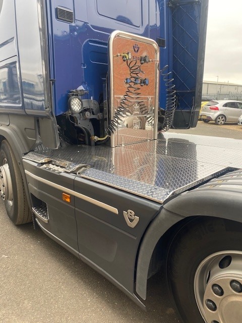 Baileyltd1's tweet photo. Catwalk, A-frame and Wing Strips 👍

Contact us for a quote - sales@baileyltd.co.uk

#baileyltd #catwalk #scania https://t.co/hp6owbtpI3