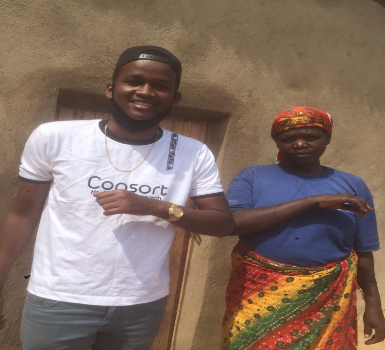 ConsortRwanda's tweet photo. On this Monday,we visited our construction made  of 10dignifying latrines, 10bathrooms and 10Kitchens built for vulnerable families in Musenyi Sector, we also supported 10families made of 50 people to acquire health insurance for the year 2021/2022.@BugeseraDistr @YouthCultureRW https://t.co/30tfDrGdof